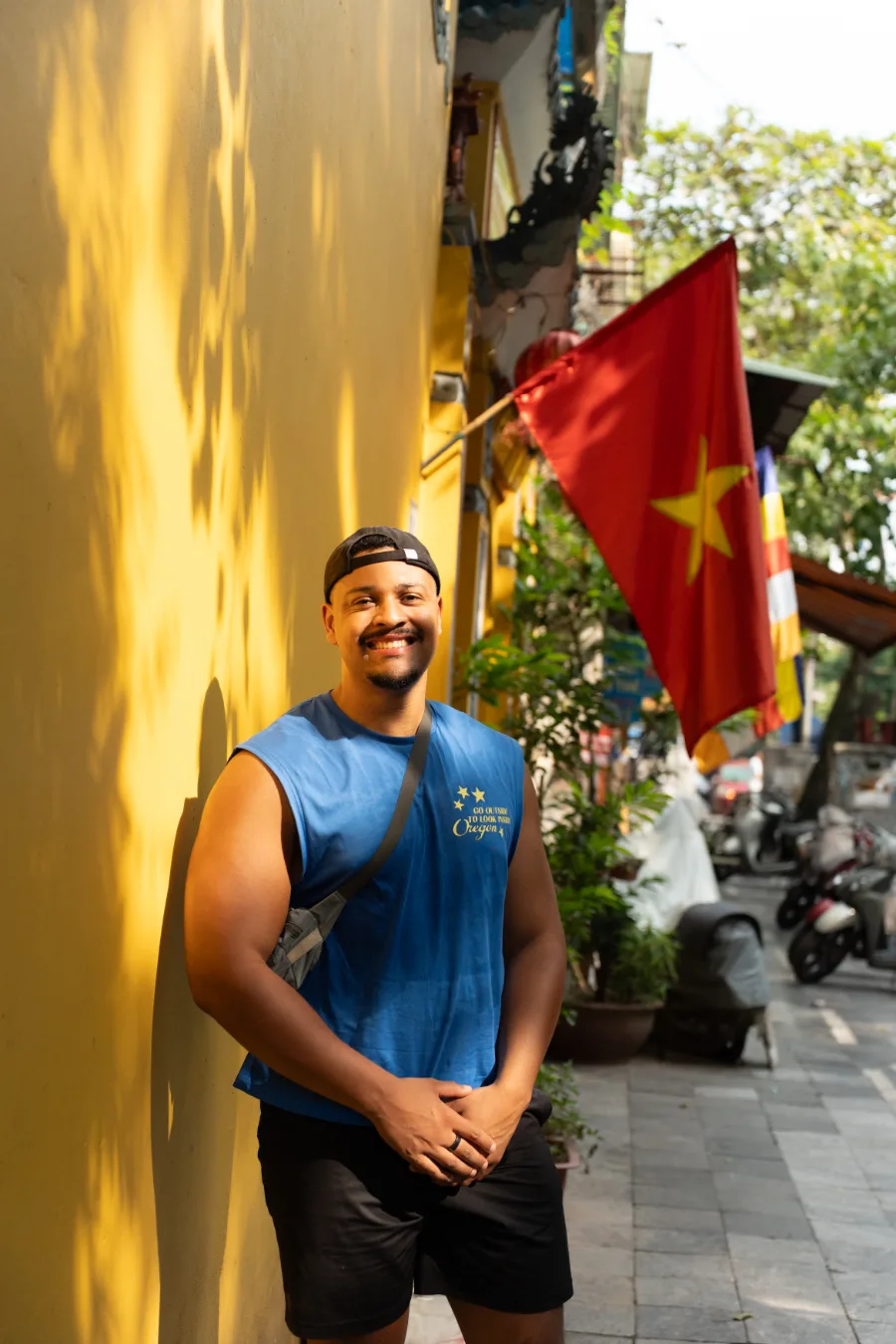 Juli&euml;n in een straat in Hanoi, Vietnam